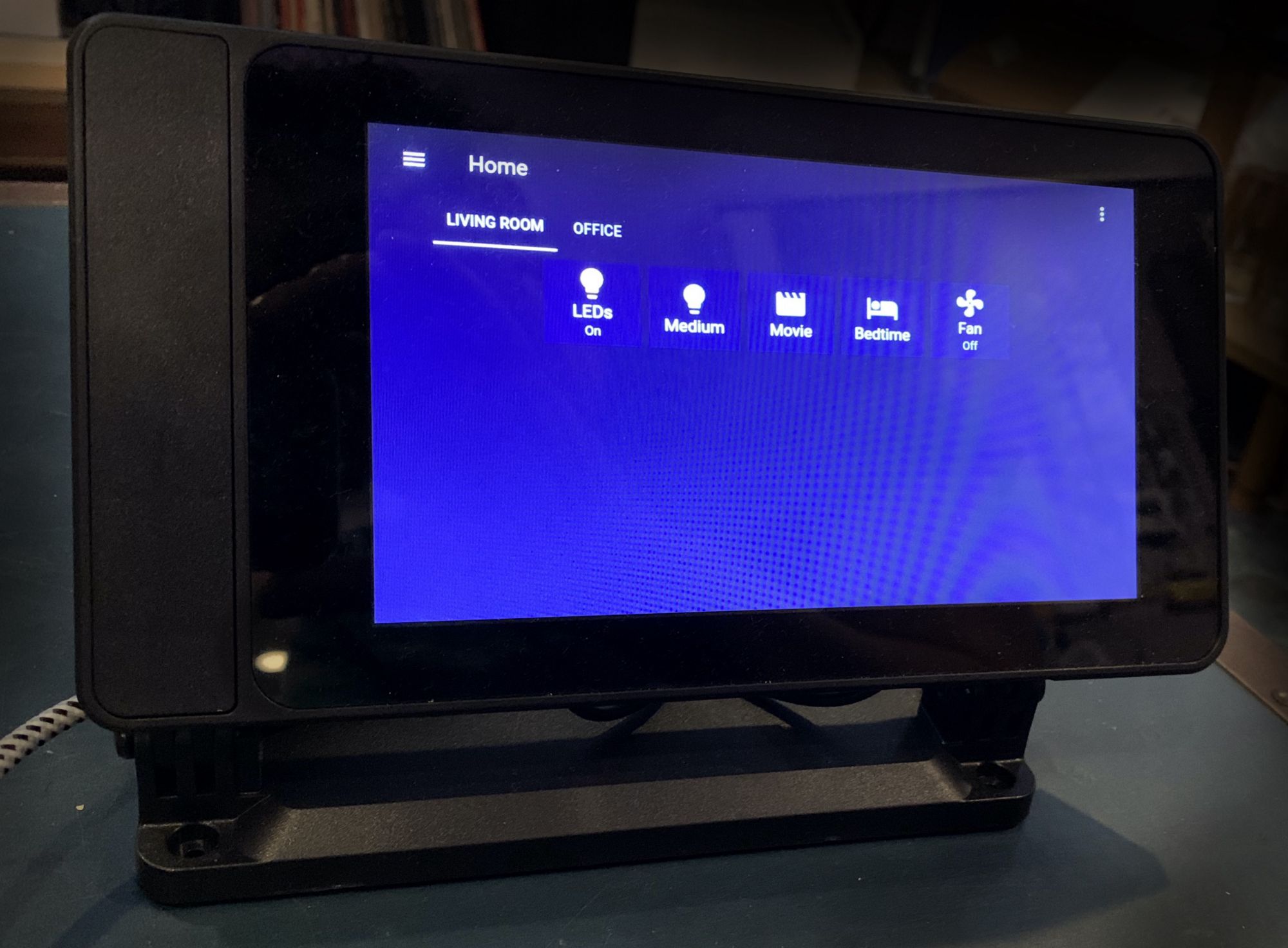 My Raspberry Pi 4 powered Home Assistant touchscreen